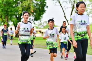 BIB: 
                            <button type="button" onclick="openModal(3719914)" class="btn btn-primary btn-sm float-right btn-popup" data-toggle="modal" data-target=".modal-high-quality">
                        <i class="fas fa-shopping-cart"></i> Add to Cart
                    </button>
                                            <button type="button" onclick="isThisMe(3719914, true)" class="btn btn-success btn-sm float-right btn-popup btn-isme hidden" data-toggle="tooltip" data-placement="bottom" title="นี่คือรูปของคุณใช่ไหม คลิกที่นี่เพื่อเอาเข้าอัลบั้ม">
                        <i class="fas fa-plus"></i> Add to album
                    </button>
                    <button type="button" onclick="isThisMe(3719914, false)" class="btn btn-warning btn-sm float-right btn-popup btn-isnotme hidden">
                        <i class="fas fa-ban"></i> Remove from album
                    </button>