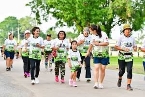 BIB: 1865
                            <button type="button" onclick="openModal(3721268)" class="btn btn-primary btn-sm float-right btn-popup" data-toggle="modal" data-target=".modal-high-quality">
                        <i class="fas fa-shopping-cart"></i> Add to Cart
                    </button>
                                            <button type="button" onclick="isThisMe(3721268, true)" class="btn btn-success btn-sm float-right btn-popup btn-isme hidden" data-toggle="tooltip" data-placement="bottom" title="นี่คือรูปของคุณใช่ไหม คลิกที่นี่เพื่อเอาเข้าอัลบั้ม">
                        <i class="fas fa-plus"></i> Add to album
                    </button>
                    <button type="button" onclick="isThisMe(3721268, false)" class="btn btn-warning btn-sm float-right btn-popup btn-isnotme hidden">
                        <i class="fas fa-ban"></i> Remove from album
                    </button>