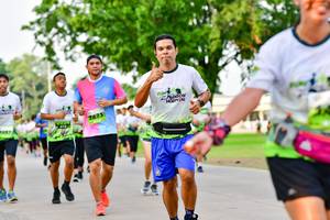 BIB: 
                            <button type="button" onclick="openModal(3718802)" class="btn btn-primary btn-sm float-right btn-popup" data-toggle="modal" data-target=".modal-high-quality">
                        <i class="fas fa-shopping-cart"></i> Add to Cart
                    </button>
                                            <button type="button" onclick="isThisMe(3718802, true)" class="btn btn-success btn-sm float-right btn-popup btn-isme hidden" data-toggle="tooltip" data-placement="bottom" title="นี่คือรูปของคุณใช่ไหม คลิกที่นี่เพื่อเอาเข้าอัลบั้ม">
                        <i class="fas fa-plus"></i> Add to album
                    </button>
                    <button type="button" onclick="isThisMe(3718802, false)" class="btn btn-warning btn-sm float-right btn-popup btn-isnotme hidden">
                        <i class="fas fa-ban"></i> Remove from album
                    </button>