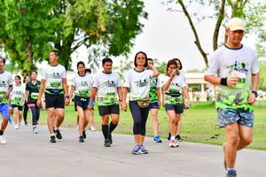 BIB: 
                            <button type="button" onclick="openModal(3719529)" class="btn btn-primary btn-sm float-right btn-popup" data-toggle="modal" data-target=".modal-high-quality">
                        <i class="fas fa-shopping-cart"></i> Add to Cart
                    </button>
                                            <button type="button" onclick="isThisMe(3719529, true)" class="btn btn-success btn-sm float-right btn-popup btn-isme hidden" data-toggle="tooltip" data-placement="bottom" title="นี่คือรูปของคุณใช่ไหม คลิกที่นี่เพื่อเอาเข้าอัลบั้ม">
                        <i class="fas fa-plus"></i> Add to album
                    </button>
                    <button type="button" onclick="isThisMe(3719529, false)" class="btn btn-warning btn-sm float-right btn-popup btn-isnotme hidden">
                        <i class="fas fa-ban"></i> Remove from album
                    </button>