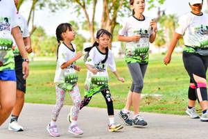 BIB: 
                            <button type="button" onclick="openModal(3720769)" class="btn btn-primary btn-sm float-right btn-popup" data-toggle="modal" data-target=".modal-high-quality">
                        <i class="fas fa-shopping-cart"></i> Add to Cart
                    </button>
                                            <button type="button" onclick="isThisMe(3720769, true)" class="btn btn-success btn-sm float-right btn-popup btn-isme hidden" data-toggle="tooltip" data-placement="bottom" title="นี่คือรูปของคุณใช่ไหม คลิกที่นี่เพื่อเอาเข้าอัลบั้ม">
                        <i class="fas fa-plus"></i> Add to album
                    </button>
                    <button type="button" onclick="isThisMe(3720769, false)" class="btn btn-warning btn-sm float-right btn-popup btn-isnotme hidden">
                        <i class="fas fa-ban"></i> Remove from album
                    </button>