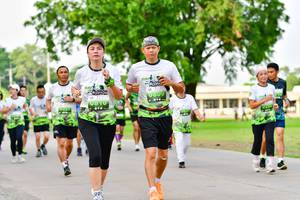 BIB: 
                            <button type="button" onclick="openModal(3718946)" class="btn btn-primary btn-sm float-right btn-popup" data-toggle="modal" data-target=".modal-high-quality">
                        <i class="fas fa-shopping-cart"></i> Add to Cart
                    </button>
                                            <button type="button" onclick="isThisMe(3718946, true)" class="btn btn-success btn-sm float-right btn-popup btn-isme hidden" data-toggle="tooltip" data-placement="bottom" title="นี่คือรูปของคุณใช่ไหม คลิกที่นี่เพื่อเอาเข้าอัลบั้ม">
                        <i class="fas fa-plus"></i> Add to album
                    </button>
                    <button type="button" onclick="isThisMe(3718946, false)" class="btn btn-warning btn-sm float-right btn-popup btn-isnotme hidden">
                        <i class="fas fa-ban"></i> Remove from album
                    </button>