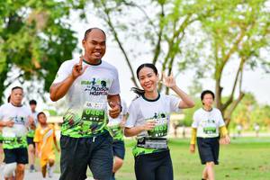 BIB: 
                            <button type="button" onclick="openModal(3718773)" class="btn btn-primary btn-sm float-right btn-popup" data-toggle="modal" data-target=".modal-high-quality">
                        <i class="fas fa-shopping-cart"></i> Add to Cart
                    </button>
                                            <button type="button" onclick="isThisMe(3718773, true)" class="btn btn-success btn-sm float-right btn-popup btn-isme hidden" data-toggle="tooltip" data-placement="bottom" title="นี่คือรูปของคุณใช่ไหม คลิกที่นี่เพื่อเอาเข้าอัลบั้ม">
                        <i class="fas fa-plus"></i> Add to album
                    </button>
                    <button type="button" onclick="isThisMe(3718773, false)" class="btn btn-warning btn-sm float-right btn-popup btn-isnotme hidden">
                        <i class="fas fa-ban"></i> Remove from album
                    </button>