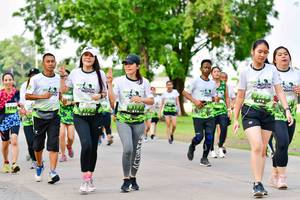 BIB: 
                            <button type="button" onclick="openModal(3719737)" class="btn btn-primary btn-sm float-right btn-popup" data-toggle="modal" data-target=".modal-high-quality">
                        <i class="fas fa-shopping-cart"></i> Add to Cart
                    </button>
                                            <button type="button" onclick="isThisMe(3719737, true)" class="btn btn-success btn-sm float-right btn-popup btn-isme hidden" data-toggle="tooltip" data-placement="bottom" title="นี่คือรูปของคุณใช่ไหม คลิกที่นี่เพื่อเอาเข้าอัลบั้ม">
                        <i class="fas fa-plus"></i> Add to album
                    </button>
                    <button type="button" onclick="isThisMe(3719737, false)" class="btn btn-warning btn-sm float-right btn-popup btn-isnotme hidden">
                        <i class="fas fa-ban"></i> Remove from album
                    </button>