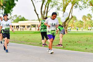 BIB: 2348
                            <button type="button" onclick="openModal(3718701)" class="btn btn-primary btn-sm float-right btn-popup" data-toggle="modal" data-target=".modal-high-quality">
                        <i class="fas fa-shopping-cart"></i> Add to Cart
                    </button>
                                            <button type="button" onclick="isThisMe(3718701, true)" class="btn btn-success btn-sm float-right btn-popup btn-isme hidden" data-toggle="tooltip" data-placement="bottom" title="นี่คือรูปของคุณใช่ไหม คลิกที่นี่เพื่อเอาเข้าอัลบั้ม">
                        <i class="fas fa-plus"></i> Add to album
                    </button>
                    <button type="button" onclick="isThisMe(3718701, false)" class="btn btn-warning btn-sm float-right btn-popup btn-isnotme hidden">
                        <i class="fas fa-ban"></i> Remove from album
                    </button>