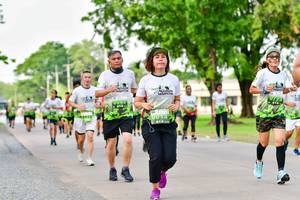 BIB: 
                            <button type="button" onclick="openModal(3718966)" class="btn btn-primary btn-sm float-right btn-popup" data-toggle="modal" data-target=".modal-high-quality">
                        <i class="fas fa-shopping-cart"></i> Add to Cart
                    </button>
                                            <button type="button" onclick="isThisMe(3718966, true)" class="btn btn-success btn-sm float-right btn-popup btn-isme hidden" data-toggle="tooltip" data-placement="bottom" title="นี่คือรูปของคุณใช่ไหม คลิกที่นี่เพื่อเอาเข้าอัลบั้ม">
                        <i class="fas fa-plus"></i> Add to album
                    </button>
                    <button type="button" onclick="isThisMe(3718966, false)" class="btn btn-warning btn-sm float-right btn-popup btn-isnotme hidden">
                        <i class="fas fa-ban"></i> Remove from album
                    </button>