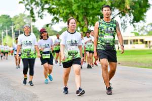 BIB: 
                            <button type="button" onclick="openModal(3720935)" class="btn btn-primary btn-sm float-right btn-popup" data-toggle="modal" data-target=".modal-high-quality">
                        <i class="fas fa-shopping-cart"></i> Add to Cart
                    </button>
                                            <button type="button" onclick="isThisMe(3720935, true)" class="btn btn-success btn-sm float-right btn-popup btn-isme hidden" data-toggle="tooltip" data-placement="bottom" title="นี่คือรูปของคุณใช่ไหม คลิกที่นี่เพื่อเอาเข้าอัลบั้ม">
                        <i class="fas fa-plus"></i> Add to album
                    </button>
                    <button type="button" onclick="isThisMe(3720935, false)" class="btn btn-warning btn-sm float-right btn-popup btn-isnotme hidden">
                        <i class="fas fa-ban"></i> Remove from album
                    </button>