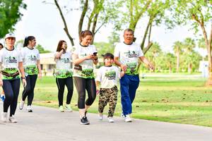 BIB: 1958
                            <button type="button" onclick="openModal(3721851)" class="btn btn-primary btn-sm float-right btn-popup" data-toggle="modal" data-target=".modal-high-quality">
                        <i class="fas fa-shopping-cart"></i> Add to Cart
                    </button>
                                            <button type="button" onclick="isThisMe(3721851, true)" class="btn btn-success btn-sm float-right btn-popup btn-isme hidden" data-toggle="tooltip" data-placement="bottom" title="นี่คือรูปของคุณใช่ไหม คลิกที่นี่เพื่อเอาเข้าอัลบั้ม">
                        <i class="fas fa-plus"></i> Add to album
                    </button>
                    <button type="button" onclick="isThisMe(3721851, false)" class="btn btn-warning btn-sm float-right btn-popup btn-isnotme hidden">
                        <i class="fas fa-ban"></i> Remove from album
                    </button>