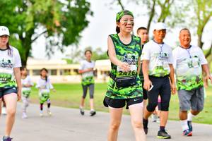 BIB: 
                            <button type="button" onclick="openModal(3720749)" class="btn btn-primary btn-sm float-right btn-popup" data-toggle="modal" data-target=".modal-high-quality">
                        <i class="fas fa-shopping-cart"></i> Add to Cart
                    </button>
                                            <button type="button" onclick="isThisMe(3720749, true)" class="btn btn-success btn-sm float-right btn-popup btn-isme hidden" data-toggle="tooltip" data-placement="bottom" title="นี่คือรูปของคุณใช่ไหม คลิกที่นี่เพื่อเอาเข้าอัลบั้ม">
                        <i class="fas fa-plus"></i> Add to album
                    </button>
                    <button type="button" onclick="isThisMe(3720749, false)" class="btn btn-warning btn-sm float-right btn-popup btn-isnotme hidden">
                        <i class="fas fa-ban"></i> Remove from album
                    </button>