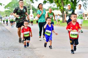 BIB: 2632, 2630
                            <button type="button" onclick="openModal(3721330)" class="btn btn-primary btn-sm float-right btn-popup" data-toggle="modal" data-target=".modal-high-quality">
                        <i class="fas fa-shopping-cart"></i> Add to Cart
                    </button>
                                            <button type="button" onclick="isThisMe(3721330, true)" class="btn btn-success btn-sm float-right btn-popup btn-isme hidden" data-toggle="tooltip" data-placement="bottom" title="นี่คือรูปของคุณใช่ไหม คลิกที่นี่เพื่อเอาเข้าอัลบั้ม">
                        <i class="fas fa-plus"></i> Add to album
                    </button>
                    <button type="button" onclick="isThisMe(3721330, false)" class="btn btn-warning btn-sm float-right btn-popup btn-isnotme hidden">
                        <i class="fas fa-ban"></i> Remove from album
                    </button>