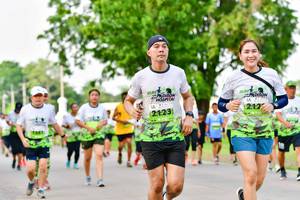 BIB: 212, 1482
                            <button type="button" onclick="openModal(3718825)" class="btn btn-primary btn-sm float-right btn-popup" data-toggle="modal" data-target=".modal-high-quality">
                        <i class="fas fa-shopping-cart"></i> Add to Cart
                    </button>
                                            <button type="button" onclick="isThisMe(3718825, true)" class="btn btn-success btn-sm float-right btn-popup btn-isme hidden" data-toggle="tooltip" data-placement="bottom" title="นี่คือรูปของคุณใช่ไหม คลิกที่นี่เพื่อเอาเข้าอัลบั้ม">
                        <i class="fas fa-plus"></i> Add to album
                    </button>
                    <button type="button" onclick="isThisMe(3718825, false)" class="btn btn-warning btn-sm float-right btn-popup btn-isnotme hidden">
                        <i class="fas fa-ban"></i> Remove from album
                    </button>