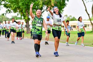 BIB: 1565, 
                            <button type="button" onclick="openModal(3719721)" class="btn btn-primary btn-sm float-right btn-popup" data-toggle="modal" data-target=".modal-high-quality">
                        <i class="fas fa-shopping-cart"></i> Add to Cart
                    </button>
                                            <button type="button" onclick="isThisMe(3719721, true)" class="btn btn-success btn-sm float-right btn-popup btn-isme hidden" data-toggle="tooltip" data-placement="bottom" title="นี่คือรูปของคุณใช่ไหม คลิกที่นี่เพื่อเอาเข้าอัลบั้ม">
                        <i class="fas fa-plus"></i> Add to album
                    </button>
                    <button type="button" onclick="isThisMe(3719721, false)" class="btn btn-warning btn-sm float-right btn-popup btn-isnotme hidden">
                        <i class="fas fa-ban"></i> Remove from album
                    </button>