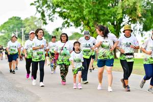 BIB: 1865
                            <button type="button" onclick="openModal(3721266)" class="btn btn-primary btn-sm float-right btn-popup" data-toggle="modal" data-target=".modal-high-quality">
                        <i class="fas fa-shopping-cart"></i> Add to Cart
                    </button>
                                            <button type="button" onclick="isThisMe(3721266, true)" class="btn btn-success btn-sm float-right btn-popup btn-isme hidden" data-toggle="tooltip" data-placement="bottom" title="นี่คือรูปของคุณใช่ไหม คลิกที่นี่เพื่อเอาเข้าอัลบั้ม">
                        <i class="fas fa-plus"></i> Add to album
                    </button>
                    <button type="button" onclick="isThisMe(3721266, false)" class="btn btn-warning btn-sm float-right btn-popup btn-isnotme hidden">
                        <i class="fas fa-ban"></i> Remove from album
                    </button>