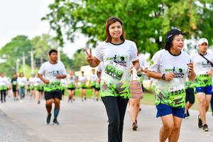 BIB: 525
                            <button type="button" onclick="openModal(3720402)" class="btn btn-primary btn-sm float-right btn-popup" data-toggle="modal" data-target=".modal-high-quality">
                        <i class="fas fa-shopping-cart"></i> Add to Cart
                    </button>
                                            <button type="button" onclick="isThisMe(3720402, true)" class="btn btn-success btn-sm float-right btn-popup btn-isme hidden" data-toggle="tooltip" data-placement="bottom" title="นี่คือรูปของคุณใช่ไหม คลิกที่นี่เพื่อเอาเข้าอัลบั้ม">
                        <i class="fas fa-plus"></i> Add to album
                    </button>
                    <button type="button" onclick="isThisMe(3720402, false)" class="btn btn-warning btn-sm float-right btn-popup btn-isnotme hidden">
                        <i class="fas fa-ban"></i> Remove from album
                    </button>