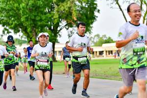 BIB: 
                            <button type="button" onclick="openModal(3718573)" class="btn btn-primary btn-sm float-right btn-popup" data-toggle="modal" data-target=".modal-high-quality">
                        <i class="fas fa-shopping-cart"></i> Add to Cart
                    </button>
                                            <button type="button" onclick="isThisMe(3718573, true)" class="btn btn-success btn-sm float-right btn-popup btn-isme hidden" data-toggle="tooltip" data-placement="bottom" title="นี่คือรูปของคุณใช่ไหม คลิกที่นี่เพื่อเอาเข้าอัลบั้ม">
                        <i class="fas fa-plus"></i> Add to album
                    </button>
                    <button type="button" onclick="isThisMe(3718573, false)" class="btn btn-warning btn-sm float-right btn-popup btn-isnotme hidden">
                        <i class="fas fa-ban"></i> Remove from album
                    </button>