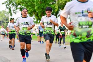 BIB: 
                            <button type="button" onclick="openModal(3719538)" class="btn btn-primary btn-sm float-right btn-popup" data-toggle="modal" data-target=".modal-high-quality">
                        <i class="fas fa-shopping-cart"></i> Add to Cart
                    </button>
                                            <button type="button" onclick="isThisMe(3719538, true)" class="btn btn-success btn-sm float-right btn-popup btn-isme hidden" data-toggle="tooltip" data-placement="bottom" title="นี่คือรูปของคุณใช่ไหม คลิกที่นี่เพื่อเอาเข้าอัลบั้ม">
                        <i class="fas fa-plus"></i> Add to album
                    </button>
                    <button type="button" onclick="isThisMe(3719538, false)" class="btn btn-warning btn-sm float-right btn-popup btn-isnotme hidden">
                        <i class="fas fa-ban"></i> Remove from album
                    </button>