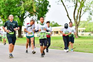 BIB: 2913
                            <button type="button" onclick="openModal(3720704)" class="btn btn-primary btn-sm float-right btn-popup" data-toggle="modal" data-target=".modal-high-quality">
                        <i class="fas fa-shopping-cart"></i> Add to Cart
                    </button>
                                            <button type="button" onclick="isThisMe(3720704, true)" class="btn btn-success btn-sm float-right btn-popup btn-isme hidden" data-toggle="tooltip" data-placement="bottom" title="นี่คือรูปของคุณใช่ไหม คลิกที่นี่เพื่อเอาเข้าอัลบั้ม">
                        <i class="fas fa-plus"></i> Add to album
                    </button>
                    <button type="button" onclick="isThisMe(3720704, false)" class="btn btn-warning btn-sm float-right btn-popup btn-isnotme hidden">
                        <i class="fas fa-ban"></i> Remove from album
                    </button>