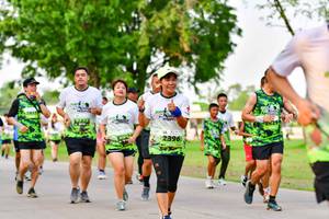 BIB: 2396
                            <button type="button" onclick="openModal(3718442)" class="btn btn-primary btn-sm float-right btn-popup" data-toggle="modal" data-target=".modal-high-quality">
                        <i class="fas fa-shopping-cart"></i> Add to Cart
                    </button>
                                            <button type="button" onclick="isThisMe(3718442, true)" class="btn btn-success btn-sm float-right btn-popup btn-isme hidden" data-toggle="tooltip" data-placement="bottom" title="นี่คือรูปของคุณใช่ไหม คลิกที่นี่เพื่อเอาเข้าอัลบั้ม">
                        <i class="fas fa-plus"></i> Add to album
                    </button>
                    <button type="button" onclick="isThisMe(3718442, false)" class="btn btn-warning btn-sm float-right btn-popup btn-isnotme hidden">
                        <i class="fas fa-ban"></i> Remove from album
                    </button>