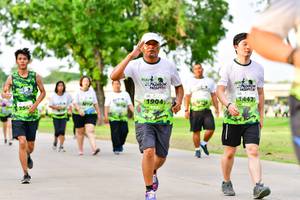 BIB: 442, 1904
                            <button type="button" onclick="openModal(3721285)" class="btn btn-primary btn-sm float-right btn-popup" data-toggle="modal" data-target=".modal-high-quality">
                        <i class="fas fa-shopping-cart"></i> Add to Cart
                    </button>
                                            <button type="button" onclick="isThisMe(3721285, true)" class="btn btn-success btn-sm float-right btn-popup btn-isme hidden" data-toggle="tooltip" data-placement="bottom" title="นี่คือรูปของคุณใช่ไหม คลิกที่นี่เพื่อเอาเข้าอัลบั้ม">
                        <i class="fas fa-plus"></i> Add to album
                    </button>
                    <button type="button" onclick="isThisMe(3721285, false)" class="btn btn-warning btn-sm float-right btn-popup btn-isnotme hidden">
                        <i class="fas fa-ban"></i> Remove from album
                    </button>