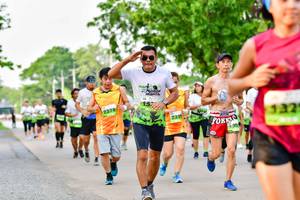 BIB: 132
                            <button type="button" onclick="openModal(3718898)" class="btn btn-primary btn-sm float-right btn-popup" data-toggle="modal" data-target=".modal-high-quality">
                        <i class="fas fa-shopping-cart"></i> Add to Cart
                    </button>
                                            <button type="button" onclick="isThisMe(3718898, true)" class="btn btn-success btn-sm float-right btn-popup btn-isme hidden" data-toggle="tooltip" data-placement="bottom" title="นี่คือรูปของคุณใช่ไหม คลิกที่นี่เพื่อเอาเข้าอัลบั้ม">
                        <i class="fas fa-plus"></i> Add to album
                    </button>
                    <button type="button" onclick="isThisMe(3718898, false)" class="btn btn-warning btn-sm float-right btn-popup btn-isnotme hidden">
                        <i class="fas fa-ban"></i> Remove from album
                    </button>