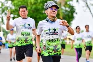 BIB: 1461
                            <button type="button" onclick="openModal(3719636)" class="btn btn-primary btn-sm float-right btn-popup" data-toggle="modal" data-target=".modal-high-quality">
                        <i class="fas fa-shopping-cart"></i> Add to Cart
                    </button>
                                            <button type="button" onclick="isThisMe(3719636, true)" class="btn btn-success btn-sm float-right btn-popup btn-isme hidden" data-toggle="tooltip" data-placement="bottom" title="นี่คือรูปของคุณใช่ไหม คลิกที่นี่เพื่อเอาเข้าอัลบั้ม">
                        <i class="fas fa-plus"></i> Add to album
                    </button>
                    <button type="button" onclick="isThisMe(3719636, false)" class="btn btn-warning btn-sm float-right btn-popup btn-isnotme hidden">
                        <i class="fas fa-ban"></i> Remove from album
                    </button>