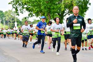 BIB: 1923
                            <button type="button" onclick="openModal(3719953)" class="btn btn-primary btn-sm float-right btn-popup" data-toggle="modal" data-target=".modal-high-quality">
                        <i class="fas fa-shopping-cart"></i> Add to Cart
                    </button>
                                            <button type="button" onclick="isThisMe(3719953, true)" class="btn btn-success btn-sm float-right btn-popup btn-isme hidden" data-toggle="tooltip" data-placement="bottom" title="นี่คือรูปของคุณใช่ไหม คลิกที่นี่เพื่อเอาเข้าอัลบั้ม">
                        <i class="fas fa-plus"></i> Add to album
                    </button>
                    <button type="button" onclick="isThisMe(3719953, false)" class="btn btn-warning btn-sm float-right btn-popup btn-isnotme hidden">
                        <i class="fas fa-ban"></i> Remove from album
                    </button>