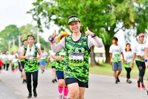 BIB: 1556
                            <button type="button" onclick="openModal(3721240)" class="btn btn-primary btn-sm float-right btn-popup" data-toggle="modal" data-target=".modal-high-quality">
                        <i class="fas fa-shopping-cart"></i> Add to Cart
                    </button>
                                            <button type="button" onclick="isThisMe(3721240, true)" class="btn btn-success btn-sm float-right btn-popup btn-isme hidden" data-toggle="tooltip" data-placement="bottom" title="นี่คือรูปของคุณใช่ไหม คลิกที่นี่เพื่อเอาเข้าอัลบั้ม">
                        <i class="fas fa-plus"></i> Add to album
                    </button>
                    <button type="button" onclick="isThisMe(3721240, false)" class="btn btn-warning btn-sm float-right btn-popup btn-isnotme hidden">
                        <i class="fas fa-ban"></i> Remove from album
                    </button>