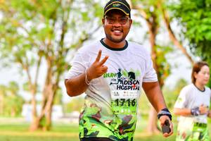 BIB: 1746
                            <button type="button" onclick="openModal(3722072)" class="btn btn-primary btn-sm float-right btn-popup" data-toggle="modal" data-target=".modal-high-quality">
                        <i class="fas fa-shopping-cart"></i> Add to Cart
                    </button>
                                            <button type="button" onclick="isThisMe(3722072, true)" class="btn btn-success btn-sm float-right btn-popup btn-isme hidden" data-toggle="tooltip" data-placement="bottom" title="นี่คือรูปของคุณใช่ไหม คลิกที่นี่เพื่อเอาเข้าอัลบั้ม">
                        <i class="fas fa-plus"></i> Add to album
                    </button>
                    <button type="button" onclick="isThisMe(3722072, false)" class="btn btn-warning btn-sm float-right btn-popup btn-isnotme hidden">
                        <i class="fas fa-ban"></i> Remove from album
                    </button>