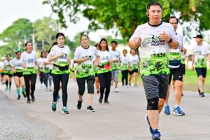 BIB: 1564
                            <button type="button" onclick="openModal(3720107)" class="btn btn-primary btn-sm float-right btn-popup" data-toggle="modal" data-target=".modal-high-quality">
                        <i class="fas fa-shopping-cart"></i> Add to Cart
                    </button>
                                            <button type="button" onclick="isThisMe(3720107, true)" class="btn btn-success btn-sm float-right btn-popup btn-isme hidden" data-toggle="tooltip" data-placement="bottom" title="นี่คือรูปของคุณใช่ไหม คลิกที่นี่เพื่อเอาเข้าอัลบั้ม">
                        <i class="fas fa-plus"></i> Add to album
                    </button>
                    <button type="button" onclick="isThisMe(3720107, false)" class="btn btn-warning btn-sm float-right btn-popup btn-isnotme hidden">
                        <i class="fas fa-ban"></i> Remove from album
                    </button>