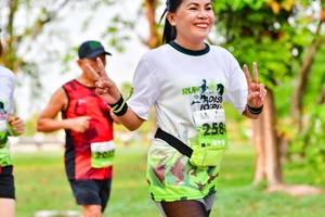 BIB: 258
                            <button type="button" onclick="openModal(3719977)" class="btn btn-primary btn-sm float-right btn-popup" data-toggle="modal" data-target=".modal-high-quality">
                        <i class="fas fa-shopping-cart"></i> Add to Cart
                    </button>
                                            <button type="button" onclick="isThisMe(3719977, true)" class="btn btn-success btn-sm float-right btn-popup btn-isme hidden" data-toggle="tooltip" data-placement="bottom" title="นี่คือรูปของคุณใช่ไหม คลิกที่นี่เพื่อเอาเข้าอัลบั้ม">
                        <i class="fas fa-plus"></i> Add to album
                    </button>
                    <button type="button" onclick="isThisMe(3719977, false)" class="btn btn-warning btn-sm float-right btn-popup btn-isnotme hidden">
                        <i class="fas fa-ban"></i> Remove from album
                    </button>