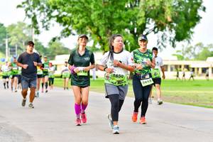 BIB: 1650
                            <button type="button" onclick="openModal(3721766)" class="btn btn-primary btn-sm float-right btn-popup" data-toggle="modal" data-target=".modal-high-quality">
                        <i class="fas fa-shopping-cart"></i> Add to Cart
                    </button>
                                            <button type="button" onclick="isThisMe(3721766, true)" class="btn btn-success btn-sm float-right btn-popup btn-isme hidden" data-toggle="tooltip" data-placement="bottom" title="นี่คือรูปของคุณใช่ไหม คลิกที่นี่เพื่อเอาเข้าอัลบั้ม">
                        <i class="fas fa-plus"></i> Add to album
                    </button>
                    <button type="button" onclick="isThisMe(3721766, false)" class="btn btn-warning btn-sm float-right btn-popup btn-isnotme hidden">
                        <i class="fas fa-ban"></i> Remove from album
                    </button>