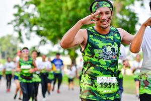 BIB: 1951
                            <button type="button" onclick="openModal(3719853)" class="btn btn-primary btn-sm float-right btn-popup" data-toggle="modal" data-target=".modal-high-quality">
                        <i class="fas fa-shopping-cart"></i> Add to Cart
                    </button>
                                            <button type="button" onclick="isThisMe(3719853, true)" class="btn btn-success btn-sm float-right btn-popup btn-isme hidden" data-toggle="tooltip" data-placement="bottom" title="นี่คือรูปของคุณใช่ไหม คลิกที่นี่เพื่อเอาเข้าอัลบั้ม">
                        <i class="fas fa-plus"></i> Add to album
                    </button>
                    <button type="button" onclick="isThisMe(3719853, false)" class="btn btn-warning btn-sm float-right btn-popup btn-isnotme hidden">
                        <i class="fas fa-ban"></i> Remove from album
                    </button>