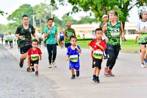 BIB: 2630
                            <button type="button" onclick="openModal(3721328)" class="btn btn-primary btn-sm float-right btn-popup" data-toggle="modal" data-target=".modal-high-quality">
                        <i class="fas fa-shopping-cart"></i> Add to Cart
                    </button>
                                            <button type="button" onclick="isThisMe(3721328, true)" class="btn btn-success btn-sm float-right btn-popup btn-isme hidden" data-toggle="tooltip" data-placement="bottom" title="นี่คือรูปของคุณใช่ไหม คลิกที่นี่เพื่อเอาเข้าอัลบั้ม">
                        <i class="fas fa-plus"></i> Add to album
                    </button>
                    <button type="button" onclick="isThisMe(3721328, false)" class="btn btn-warning btn-sm float-right btn-popup btn-isnotme hidden">
                        <i class="fas fa-ban"></i> Remove from album
                    </button>