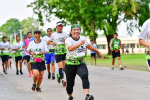 BIB: 
                            <button type="button" onclick="openModal(3718796)" class="btn btn-primary btn-sm float-right btn-popup" data-toggle="modal" data-target=".modal-high-quality">
                        <i class="fas fa-shopping-cart"></i> Add to Cart
                    </button>
                                            <button type="button" onclick="isThisMe(3718796, true)" class="btn btn-success btn-sm float-right btn-popup btn-isme hidden" data-toggle="tooltip" data-placement="bottom" title="นี่คือรูปของคุณใช่ไหม คลิกที่นี่เพื่อเอาเข้าอัลบั้ม">
                        <i class="fas fa-plus"></i> Add to album
                    </button>
                    <button type="button" onclick="isThisMe(3718796, false)" class="btn btn-warning btn-sm float-right btn-popup btn-isnotme hidden">
                        <i class="fas fa-ban"></i> Remove from album
                    </button>