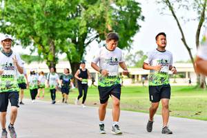 BIB: 1806, 2202
                            <button type="button" onclick="openModal(3721306)" class="btn btn-primary btn-sm float-right btn-popup" data-toggle="modal" data-target=".modal-high-quality">
                        <i class="fas fa-shopping-cart"></i> Add to Cart
                    </button>
                                            <button type="button" onclick="isThisMe(3721306, true)" class="btn btn-success btn-sm float-right btn-popup btn-isme hidden" data-toggle="tooltip" data-placement="bottom" title="นี่คือรูปของคุณใช่ไหม คลิกที่นี่เพื่อเอาเข้าอัลบั้ม">
                        <i class="fas fa-plus"></i> Add to album
                    </button>
                    <button type="button" onclick="isThisMe(3721306, false)" class="btn btn-warning btn-sm float-right btn-popup btn-isnotme hidden">
                        <i class="fas fa-ban"></i> Remove from album
                    </button>