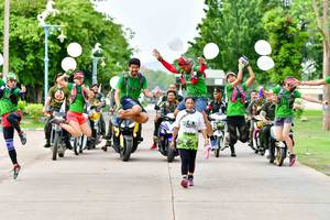 BIB: 
                            <button type="button" onclick="openModal(3722637)" class="btn btn-primary btn-sm float-right btn-popup" data-toggle="modal" data-target=".modal-high-quality">
                        <i class="fas fa-shopping-cart"></i> Add to Cart
                    </button>
                                            <button type="button" onclick="isThisMe(3722637, true)" class="btn btn-success btn-sm float-right btn-popup btn-isme hidden" data-toggle="tooltip" data-placement="bottom" title="นี่คือรูปของคุณใช่ไหม คลิกที่นี่เพื่อเอาเข้าอัลบั้ม">
                        <i class="fas fa-plus"></i> Add to album
                    </button>
                    <button type="button" onclick="isThisMe(3722637, false)" class="btn btn-warning btn-sm float-right btn-popup btn-isnotme hidden">
                        <i class="fas fa-ban"></i> Remove from album
                    </button>