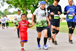 BIB: 2551, 2552, 970
                            <button type="button" onclick="openModal(3720803)" class="btn btn-primary btn-sm float-right btn-popup" data-toggle="modal" data-target=".modal-high-quality">
                        <i class="fas fa-shopping-cart"></i> Add to Cart
                    </button>
                                            <button type="button" onclick="isThisMe(3720803, true)" class="btn btn-success btn-sm float-right btn-popup btn-isme hidden" data-toggle="tooltip" data-placement="bottom" title="นี่คือรูปของคุณใช่ไหม คลิกที่นี่เพื่อเอาเข้าอัลบั้ม">
                        <i class="fas fa-plus"></i> Add to album
                    </button>
                    <button type="button" onclick="isThisMe(3720803, false)" class="btn btn-warning btn-sm float-right btn-popup btn-isnotme hidden">
                        <i class="fas fa-ban"></i> Remove from album
                    </button>