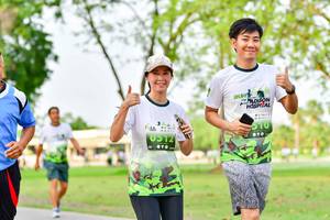 BIB: 0512
                            <button type="button" onclick="openModal(3719518)" class="btn btn-primary btn-sm float-right btn-popup" data-toggle="modal" data-target=".modal-high-quality">
                        <i class="fas fa-shopping-cart"></i> Add to Cart
                    </button>
                                            <button type="button" onclick="isThisMe(3719518, true)" class="btn btn-success btn-sm float-right btn-popup btn-isme hidden" data-toggle="tooltip" data-placement="bottom" title="นี่คือรูปของคุณใช่ไหม คลิกที่นี่เพื่อเอาเข้าอัลบั้ม">
                        <i class="fas fa-plus"></i> Add to album
                    </button>
                    <button type="button" onclick="isThisMe(3719518, false)" class="btn btn-warning btn-sm float-right btn-popup btn-isnotme hidden">
                        <i class="fas fa-ban"></i> Remove from album
                    </button>