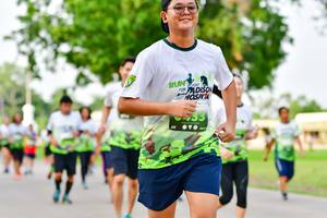 BIB: 
                            <button type="button" onclick="openModal(3719608)" class="btn btn-primary btn-sm float-right btn-popup" data-toggle="modal" data-target=".modal-high-quality">
                        <i class="fas fa-shopping-cart"></i> Add to Cart
                    </button>
                                            <button type="button" onclick="isThisMe(3719608, true)" class="btn btn-success btn-sm float-right btn-popup btn-isme hidden" data-toggle="tooltip" data-placement="bottom" title="นี่คือรูปของคุณใช่ไหม คลิกที่นี่เพื่อเอาเข้าอัลบั้ม">
                        <i class="fas fa-plus"></i> Add to album
                    </button>
                    <button type="button" onclick="isThisMe(3719608, false)" class="btn btn-warning btn-sm float-right btn-popup btn-isnotme hidden">
                        <i class="fas fa-ban"></i> Remove from album
                    </button>