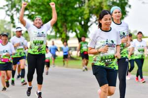 BIB: 
                            <button type="button" onclick="openModal(3718792)" class="btn btn-primary btn-sm float-right btn-popup" data-toggle="modal" data-target=".modal-high-quality">
                        <i class="fas fa-shopping-cart"></i> Add to Cart
                    </button>
                                            <button type="button" onclick="isThisMe(3718792, true)" class="btn btn-success btn-sm float-right btn-popup btn-isme hidden" data-toggle="tooltip" data-placement="bottom" title="นี่คือรูปของคุณใช่ไหม คลิกที่นี่เพื่อเอาเข้าอัลบั้ม">
                        <i class="fas fa-plus"></i> Add to album
                    </button>
                    <button type="button" onclick="isThisMe(3718792, false)" class="btn btn-warning btn-sm float-right btn-popup btn-isnotme hidden">
                        <i class="fas fa-ban"></i> Remove from album
                    </button>