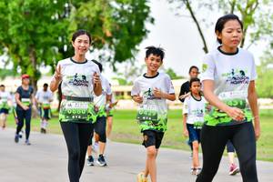 BIB: 
                            <button type="button" onclick="openModal(3719913)" class="btn btn-primary btn-sm float-right btn-popup" data-toggle="modal" data-target=".modal-high-quality">
                        <i class="fas fa-shopping-cart"></i> Add to Cart
                    </button>
                                            <button type="button" onclick="isThisMe(3719913, true)" class="btn btn-success btn-sm float-right btn-popup btn-isme hidden" data-toggle="tooltip" data-placement="bottom" title="นี่คือรูปของคุณใช่ไหม คลิกที่นี่เพื่อเอาเข้าอัลบั้ม">
                        <i class="fas fa-plus"></i> Add to album
                    </button>
                    <button type="button" onclick="isThisMe(3719913, false)" class="btn btn-warning btn-sm float-right btn-popup btn-isnotme hidden">
                        <i class="fas fa-ban"></i> Remove from album
                    </button>