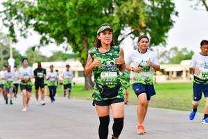 BIB: 
                            <button type="button" onclick="openModal(3718556)" class="btn btn-primary btn-sm float-right btn-popup" data-toggle="modal" data-target=".modal-high-quality">
                        <i class="fas fa-shopping-cart"></i> Add to Cart
                    </button>
                                            <button type="button" onclick="isThisMe(3718556, true)" class="btn btn-success btn-sm float-right btn-popup btn-isme hidden" data-toggle="tooltip" data-placement="bottom" title="นี่คือรูปของคุณใช่ไหม คลิกที่นี่เพื่อเอาเข้าอัลบั้ม">
                        <i class="fas fa-plus"></i> Add to album
                    </button>
                    <button type="button" onclick="isThisMe(3718556, false)" class="btn btn-warning btn-sm float-right btn-popup btn-isnotme hidden">
                        <i class="fas fa-ban"></i> Remove from album
                    </button>