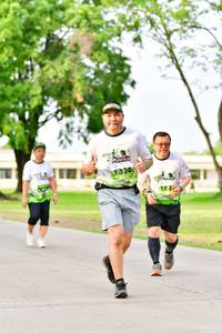 BIB: 320
                            <button type="button" onclick="openModal(3721617)" class="btn btn-primary btn-sm float-right btn-popup" data-toggle="modal" data-target=".modal-high-quality">
                        <i class="fas fa-shopping-cart"></i> Add to Cart
                    </button>
                                            <button type="button" onclick="isThisMe(3721617, true)" class="btn btn-success btn-sm float-right btn-popup btn-isme hidden" data-toggle="tooltip" data-placement="bottom" title="นี่คือรูปของคุณใช่ไหม คลิกที่นี่เพื่อเอาเข้าอัลบั้ม">
                        <i class="fas fa-plus"></i> Add to album
                    </button>
                    <button type="button" onclick="isThisMe(3721617, false)" class="btn btn-warning btn-sm float-right btn-popup btn-isnotme hidden">
                        <i class="fas fa-ban"></i> Remove from album
                    </button>