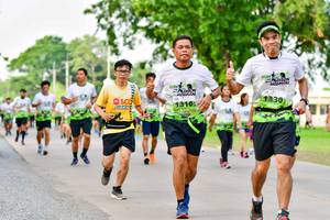 BIB: 1330, 1910
                            <button type="button" onclick="openModal(3719543)" class="btn btn-primary btn-sm float-right btn-popup" data-toggle="modal" data-target=".modal-high-quality">
                        <i class="fas fa-shopping-cart"></i> Add to Cart
                    </button>
                                            <button type="button" onclick="isThisMe(3719543, true)" class="btn btn-success btn-sm float-right btn-popup btn-isme hidden" data-toggle="tooltip" data-placement="bottom" title="นี่คือรูปของคุณใช่ไหม คลิกที่นี่เพื่อเอาเข้าอัลบั้ม">
                        <i class="fas fa-plus"></i> Add to album
                    </button>
                    <button type="button" onclick="isThisMe(3719543, false)" class="btn btn-warning btn-sm float-right btn-popup btn-isnotme hidden">
                        <i class="fas fa-ban"></i> Remove from album
                    </button>