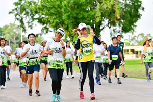 BIB: 1690
                            <button type="button" onclick="openModal(3720389)" class="btn btn-primary btn-sm float-right btn-popup" data-toggle="modal" data-target=".modal-high-quality">
                        <i class="fas fa-shopping-cart"></i> Add to Cart
                    </button>
                                            <button type="button" onclick="isThisMe(3720389, true)" class="btn btn-success btn-sm float-right btn-popup btn-isme hidden" data-toggle="tooltip" data-placement="bottom" title="นี่คือรูปของคุณใช่ไหม คลิกที่นี่เพื่อเอาเข้าอัลบั้ม">
                        <i class="fas fa-plus"></i> Add to album
                    </button>
                    <button type="button" onclick="isThisMe(3720389, false)" class="btn btn-warning btn-sm float-right btn-popup btn-isnotme hidden">
                        <i class="fas fa-ban"></i> Remove from album
                    </button>