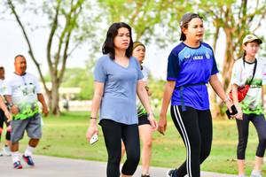 BIB: 
                            <button type="button" onclick="openModal(3720743)" class="btn btn-primary btn-sm float-right btn-popup" data-toggle="modal" data-target=".modal-high-quality">
                        <i class="fas fa-shopping-cart"></i> Add to Cart
                    </button>
                                            <button type="button" onclick="isThisMe(3720743, true)" class="btn btn-success btn-sm float-right btn-popup btn-isme hidden" data-toggle="tooltip" data-placement="bottom" title="นี่คือรูปของคุณใช่ไหม คลิกที่นี่เพื่อเอาเข้าอัลบั้ม">
                        <i class="fas fa-plus"></i> Add to album
                    </button>
                    <button type="button" onclick="isThisMe(3720743, false)" class="btn btn-warning btn-sm float-right btn-popup btn-isnotme hidden">
                        <i class="fas fa-ban"></i> Remove from album
                    </button>