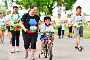 BIB: 1726
                            <button type="button" onclick="openModal(3721176)" class="btn btn-primary btn-sm float-right btn-popup" data-toggle="modal" data-target=".modal-high-quality">
                        <i class="fas fa-shopping-cart"></i> Add to Cart
                    </button>
                                            <button type="button" onclick="isThisMe(3721176, true)" class="btn btn-success btn-sm float-right btn-popup btn-isme hidden" data-toggle="tooltip" data-placement="bottom" title="นี่คือรูปของคุณใช่ไหม คลิกที่นี่เพื่อเอาเข้าอัลบั้ม">
                        <i class="fas fa-plus"></i> Add to album
                    </button>
                    <button type="button" onclick="isThisMe(3721176, false)" class="btn btn-warning btn-sm float-right btn-popup btn-isnotme hidden">
                        <i class="fas fa-ban"></i> Remove from album
                    </button>