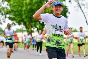 BIB: 4431
                            <button type="button" onclick="openModal(3718587)" class="btn btn-primary btn-sm float-right btn-popup" data-toggle="modal" data-target=".modal-high-quality">
                        <i class="fas fa-shopping-cart"></i> Add to Cart
                    </button>
                                            <button type="button" onclick="isThisMe(3718587, true)" class="btn btn-success btn-sm float-right btn-popup btn-isme hidden" data-toggle="tooltip" data-placement="bottom" title="นี่คือรูปของคุณใช่ไหม คลิกที่นี่เพื่อเอาเข้าอัลบั้ม">
                        <i class="fas fa-plus"></i> Add to album
                    </button>
                    <button type="button" onclick="isThisMe(3718587, false)" class="btn btn-warning btn-sm float-right btn-popup btn-isnotme hidden">
                        <i class="fas fa-ban"></i> Remove from album
                    </button>