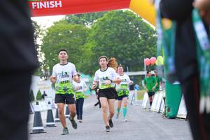 BIB: 1725, 1724
                            <button type="button" onclick="openModal(3555055)" class="btn btn-primary btn-sm float-right btn-popup" data-toggle="modal" data-target=".modal-high-quality">
                        <i class="fas fa-shopping-cart"></i> Add to Cart
                    </button>
                                            <button type="button" onclick="isThisMe(3555055, true)" class="btn btn-success btn-sm float-right btn-popup btn-isme hidden" data-toggle="tooltip" data-placement="bottom" title="นี่คือรูปของคุณใช่ไหม คลิกที่นี่เพื่อเอาเข้าอัลบั้ม">
                        <i class="fas fa-plus"></i> Add to album
                    </button>
                    <button type="button" onclick="isThisMe(3555055, false)" class="btn btn-warning btn-sm float-right btn-popup btn-isnotme hidden">
                        <i class="fas fa-ban"></i> Remove from album
                    </button>