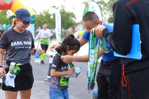 BIB: 2686
                            <button type="button" onclick="openModal(3555017)" class="btn btn-primary btn-sm float-right btn-popup" data-toggle="modal" data-target=".modal-high-quality">
                        <i class="fas fa-shopping-cart"></i> Add to Cart
                    </button>
                                            <button type="button" onclick="isThisMe(3555017, true)" class="btn btn-success btn-sm float-right btn-popup btn-isme hidden" data-toggle="tooltip" data-placement="bottom" title="นี่คือรูปของคุณใช่ไหม คลิกที่นี่เพื่อเอาเข้าอัลบั้ม">
                        <i class="fas fa-plus"></i> Add to album
                    </button>
                    <button type="button" onclick="isThisMe(3555017, false)" class="btn btn-warning btn-sm float-right btn-popup btn-isnotme hidden">
                        <i class="fas fa-ban"></i> Remove from album
                    </button>